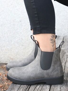 💐NWT💐 Taxi Brand Sydney Ladies' Chelsea boots - size 6